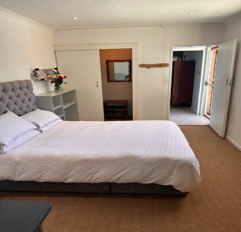 4 Bedroom Property for Sale in Fish Hoek Western Cape